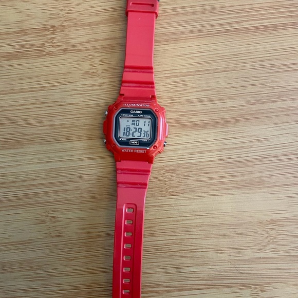 *SOLD* Casio digital watch - Picture 4 of 4